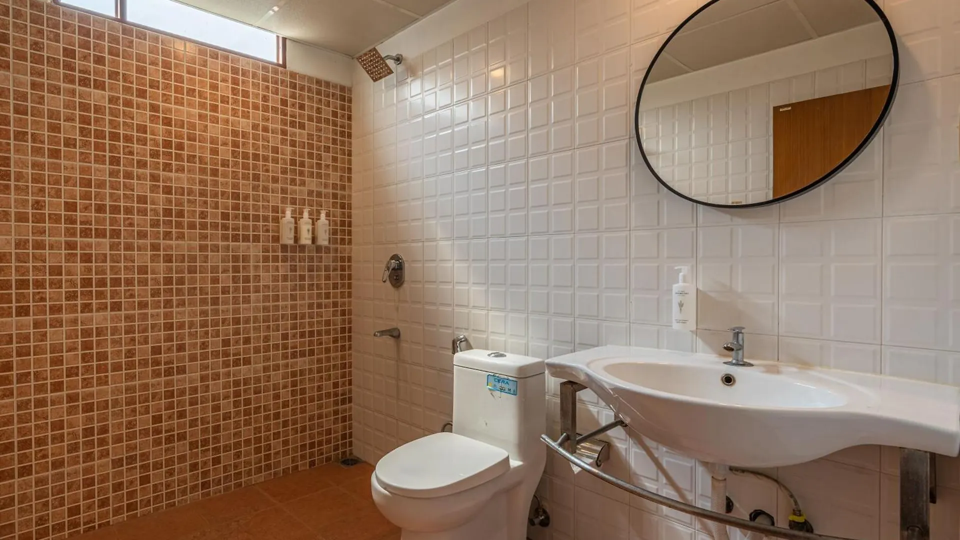 The Hosteller Fort Kochi, Ocean Edge 0*, Kochi